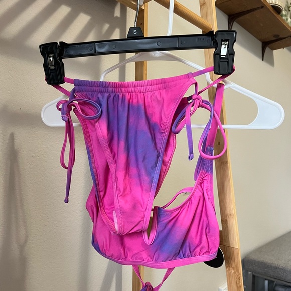 Lulu’s Swim Set - Picture 3 of 8